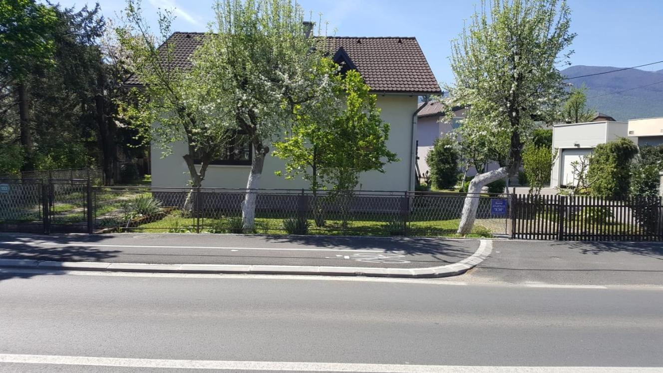 Apartman "Em" Bihać 外观 照片